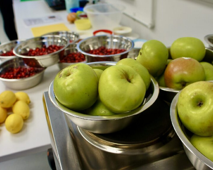 How To Balance Health & Budget When Cooking At Home