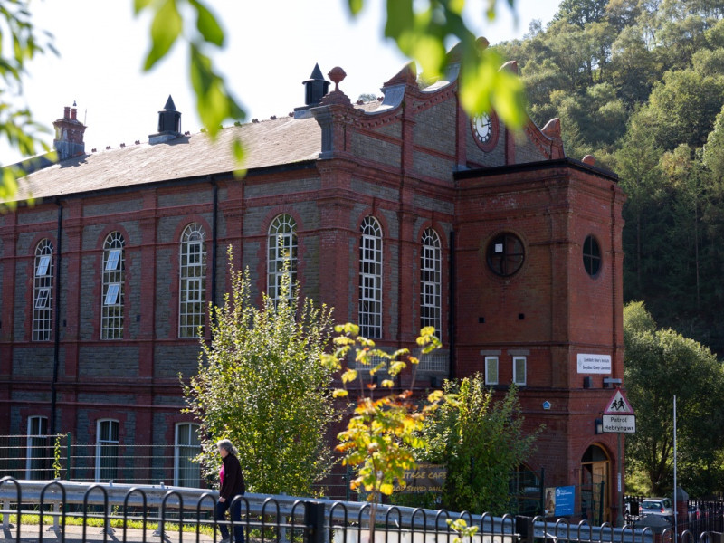 Llanhilleth Miners Institute: At The Heart Of The Community